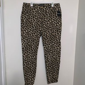 NWT Leopard Skinny Jeans